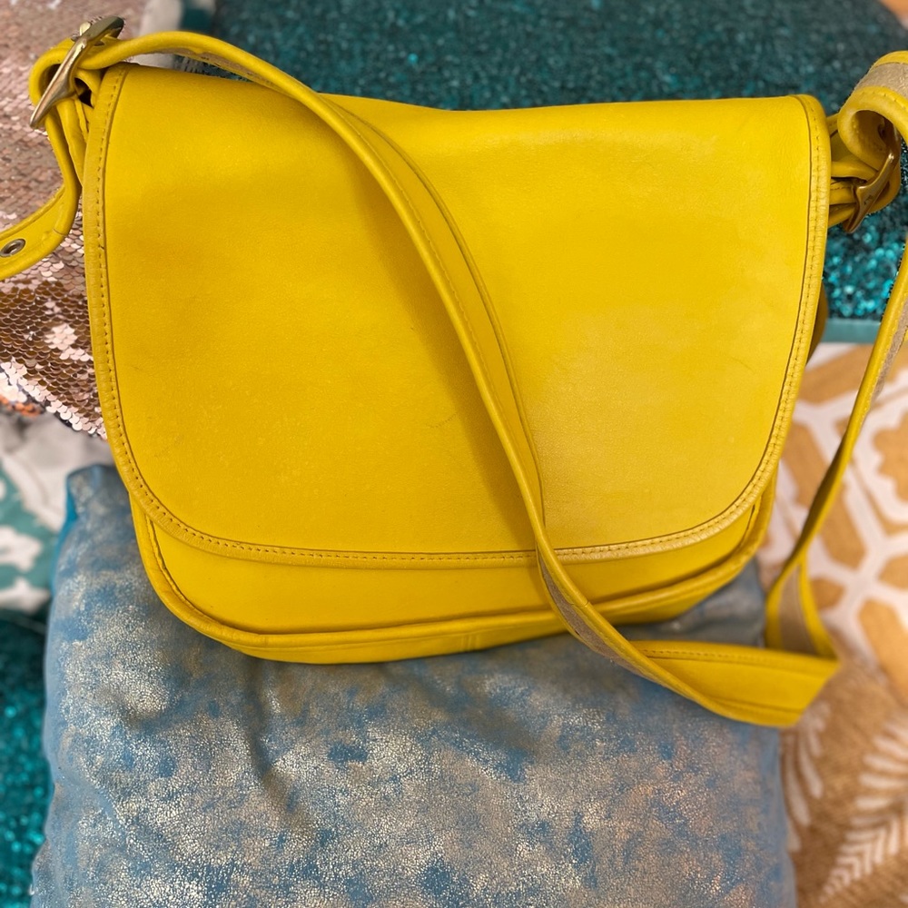 Yellow Leather Crossbody Purse Gold Hardware Adjustable Straps Flap Closure Used